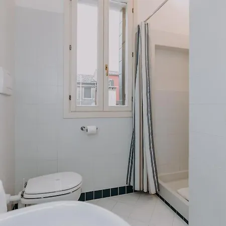 Апартаменты Elegant With Private Terrace In - Frari Church Венеция