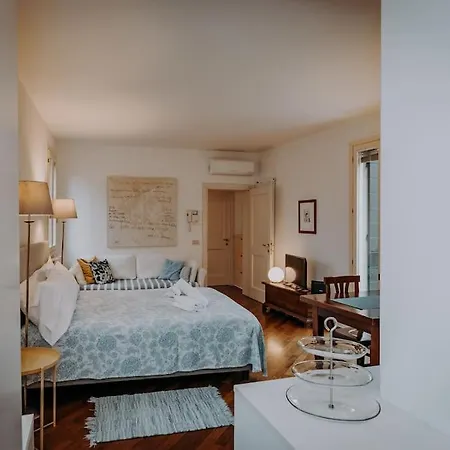 Апартаменты Elegant With Private Terrace In - Frari Church Венеция